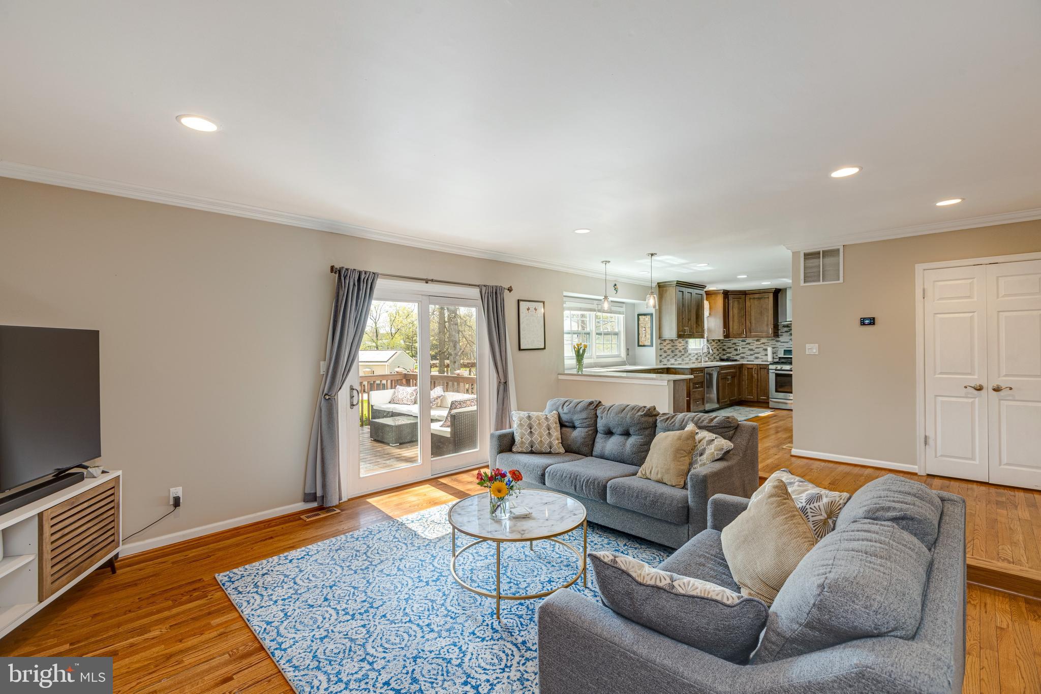 5624 KEMP LN