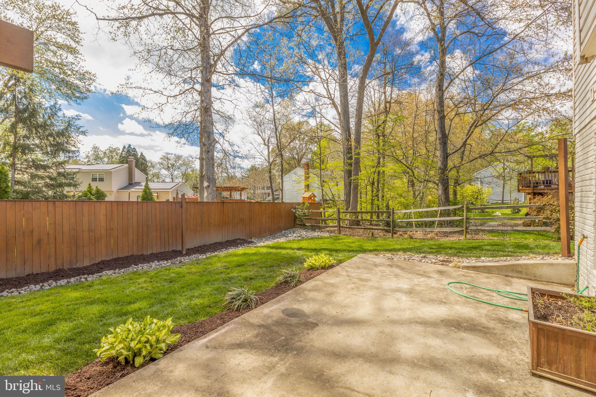 5624 KEMP LN