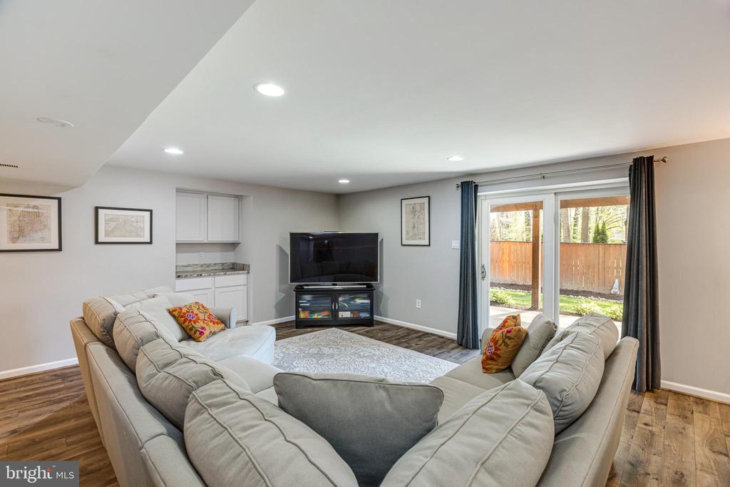 5624 KEMP LN