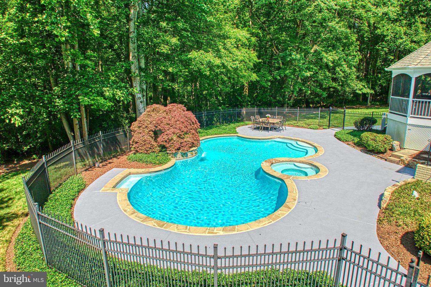 1296 Newkirk Ct