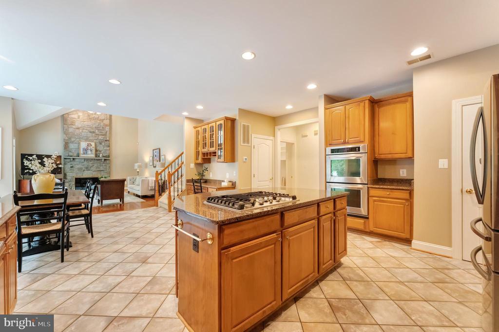 1296 Newkirk Ct