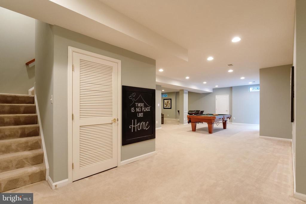 1296 Newkirk Ct