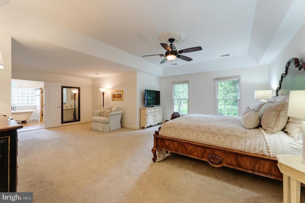 1296 Newkirk Ct