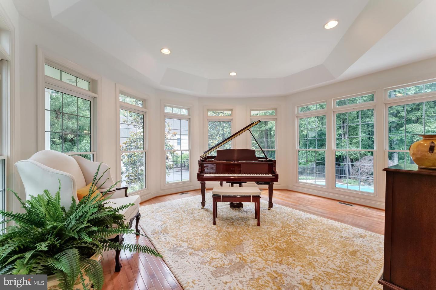 1296 Newkirk Ct