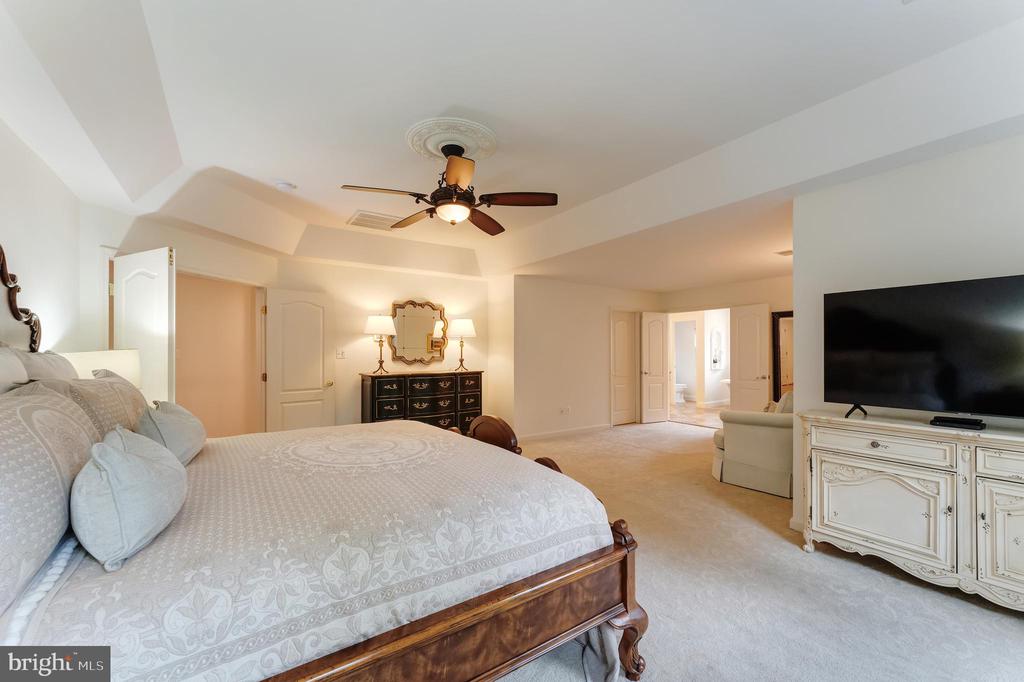 1296 Newkirk Ct