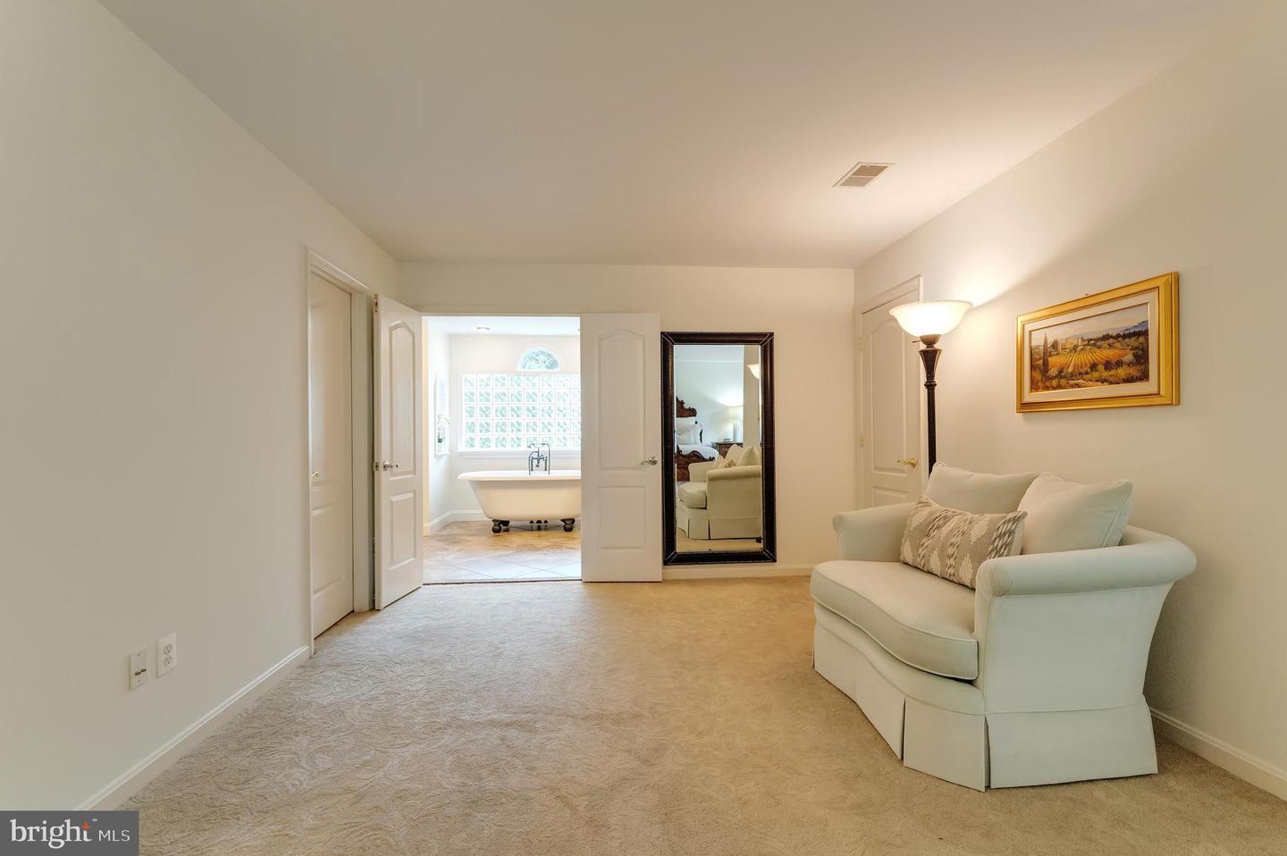 1296 Newkirk Ct