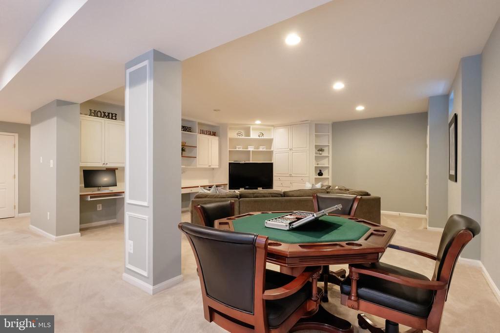 1296 Newkirk Ct