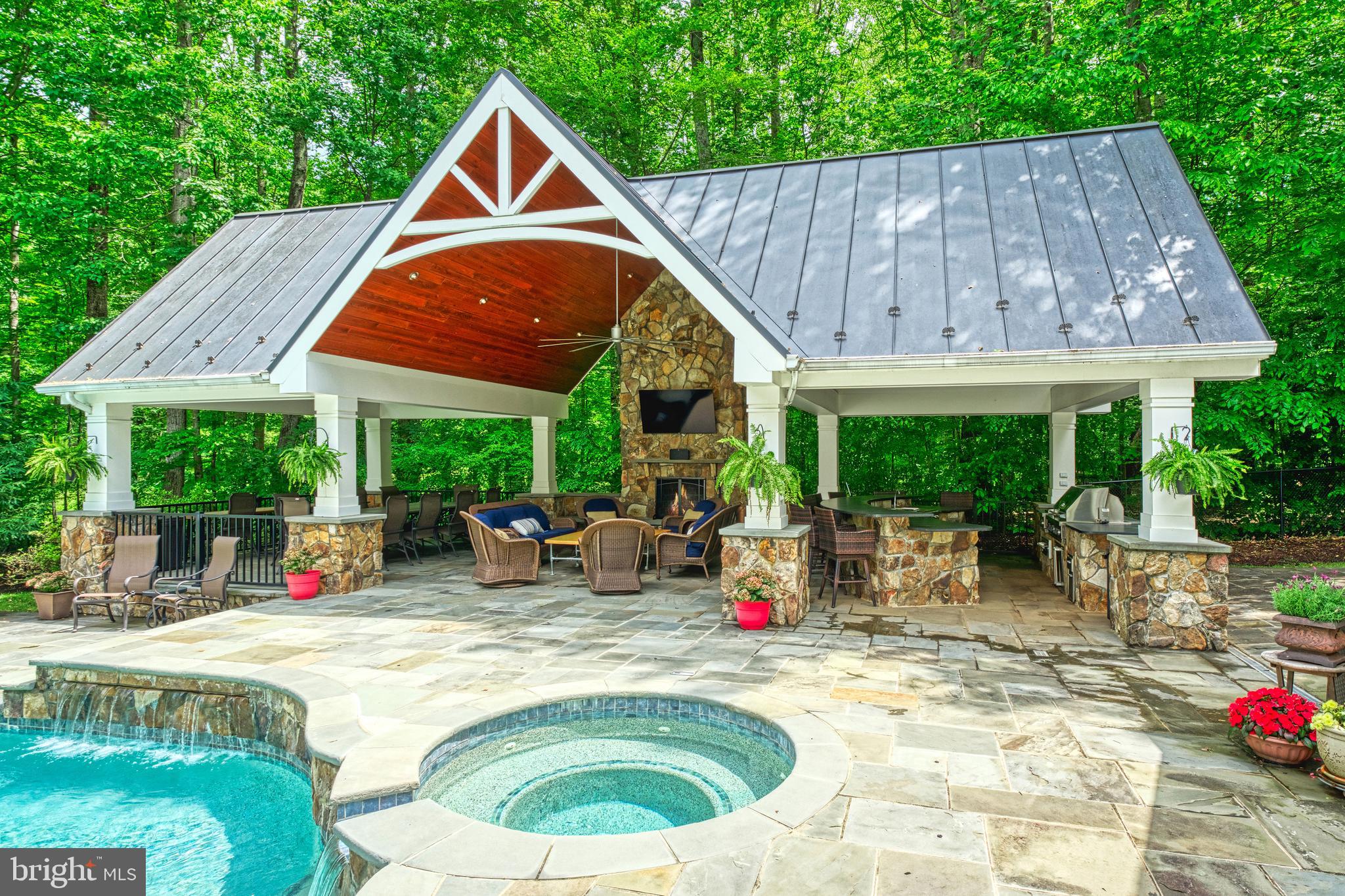 5026 HUNTWOOD MANOR DRIVE