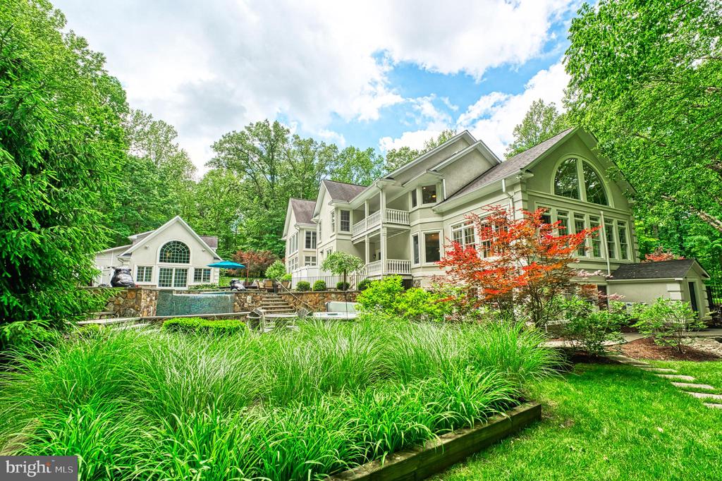 5026 HUNTWOOD MANOR DRIVE
