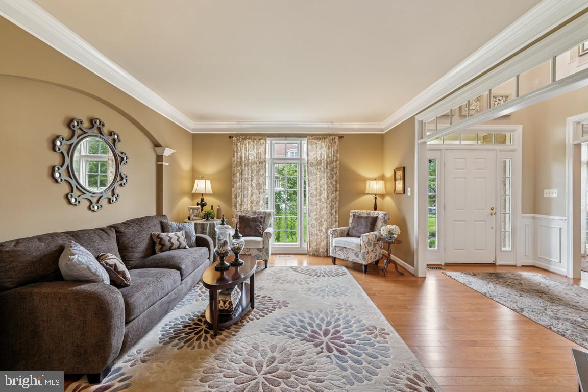 4872 AUTUMN GLORY WAY