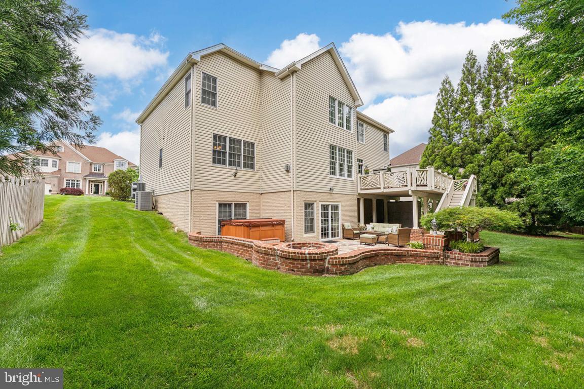 4872 AUTUMN GLORY WAY