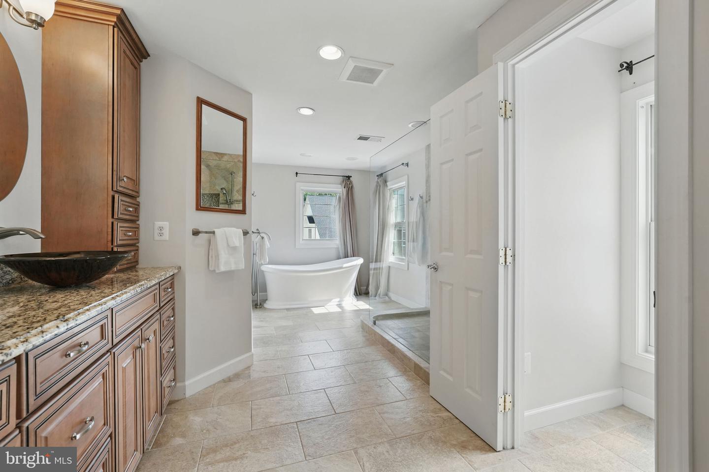 2108 Tysons Executive Ct