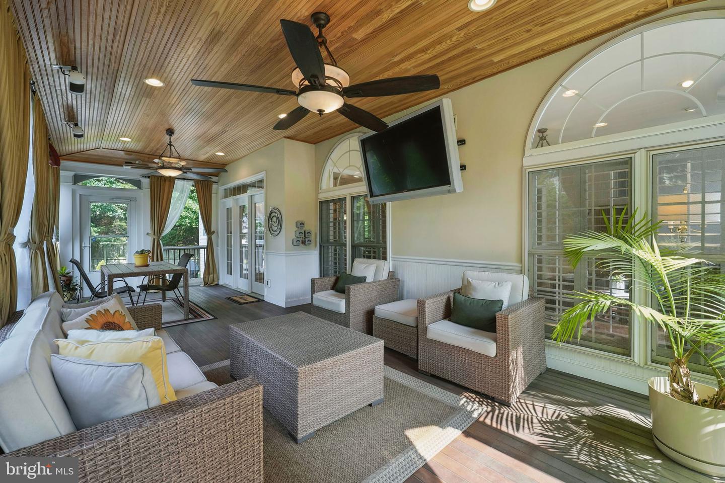 2108 Tysons Executive Ct