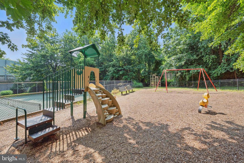 2108 Tysons Executive Ct