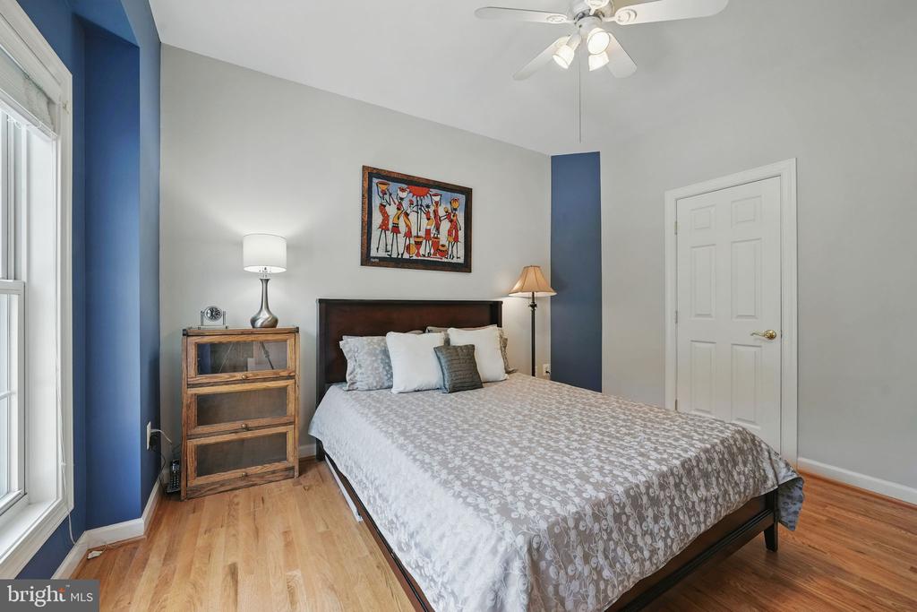 2108 Tysons Executive Ct