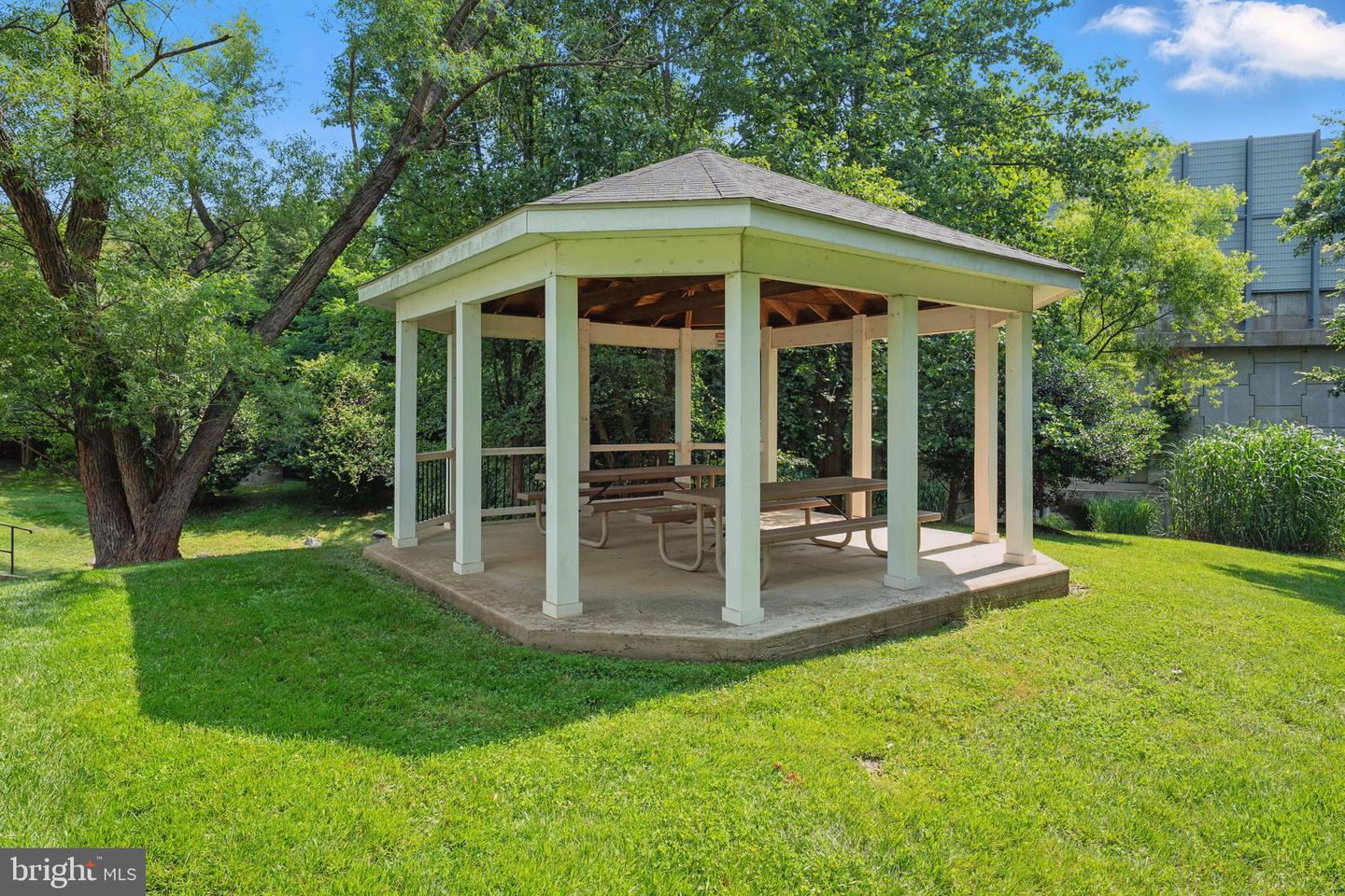 2108 Tysons Executive Ct