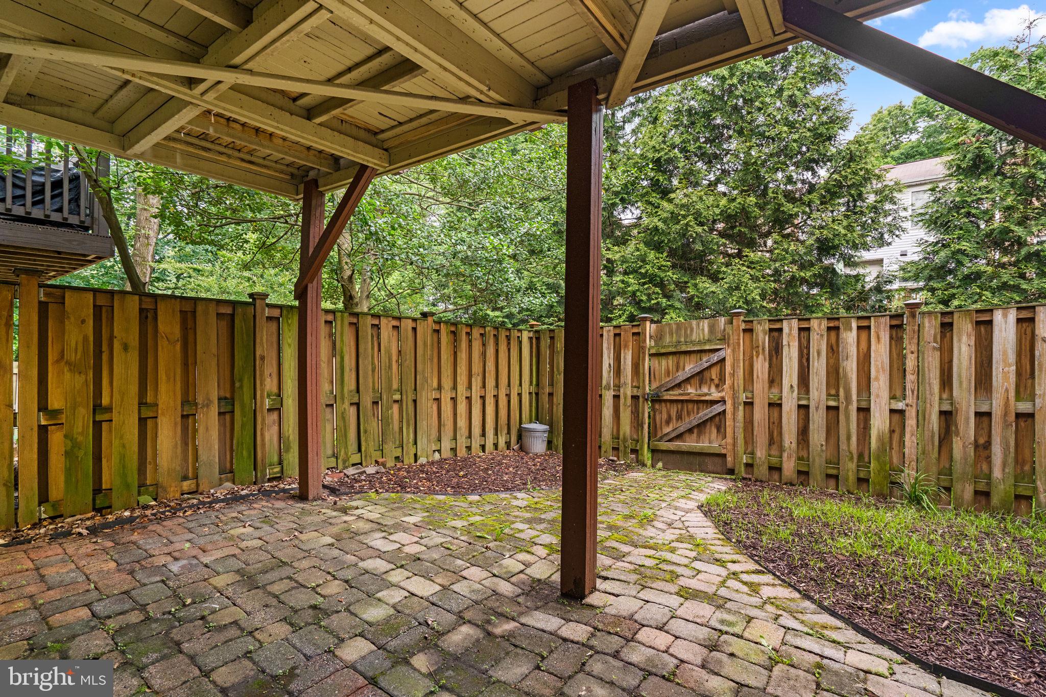 9077 Giltinan Ct