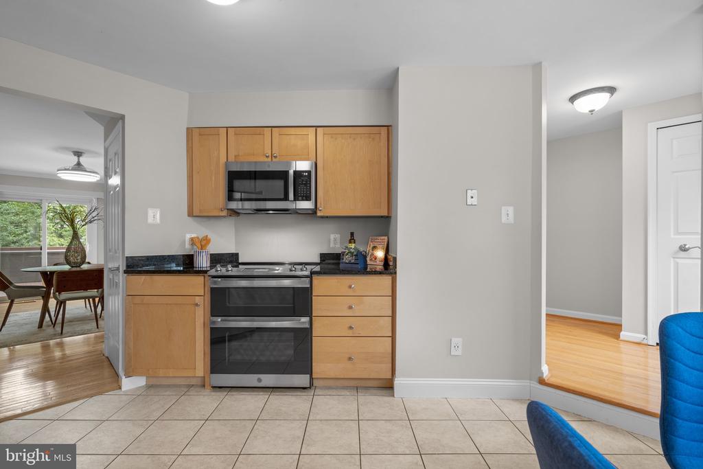 9077 Giltinan Ct