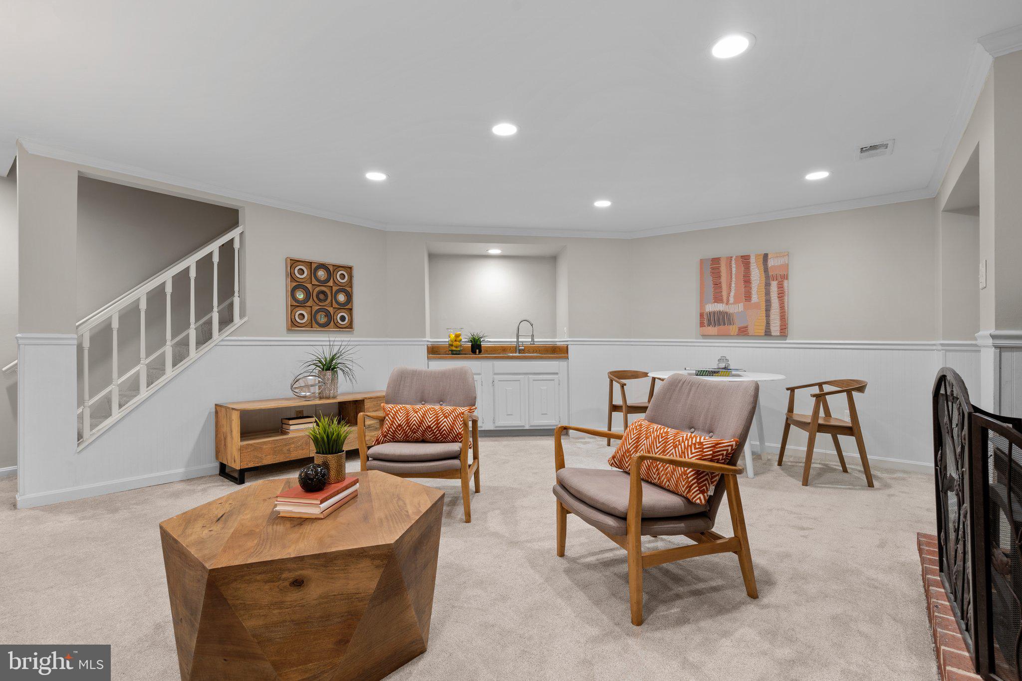 9077 Giltinan Ct