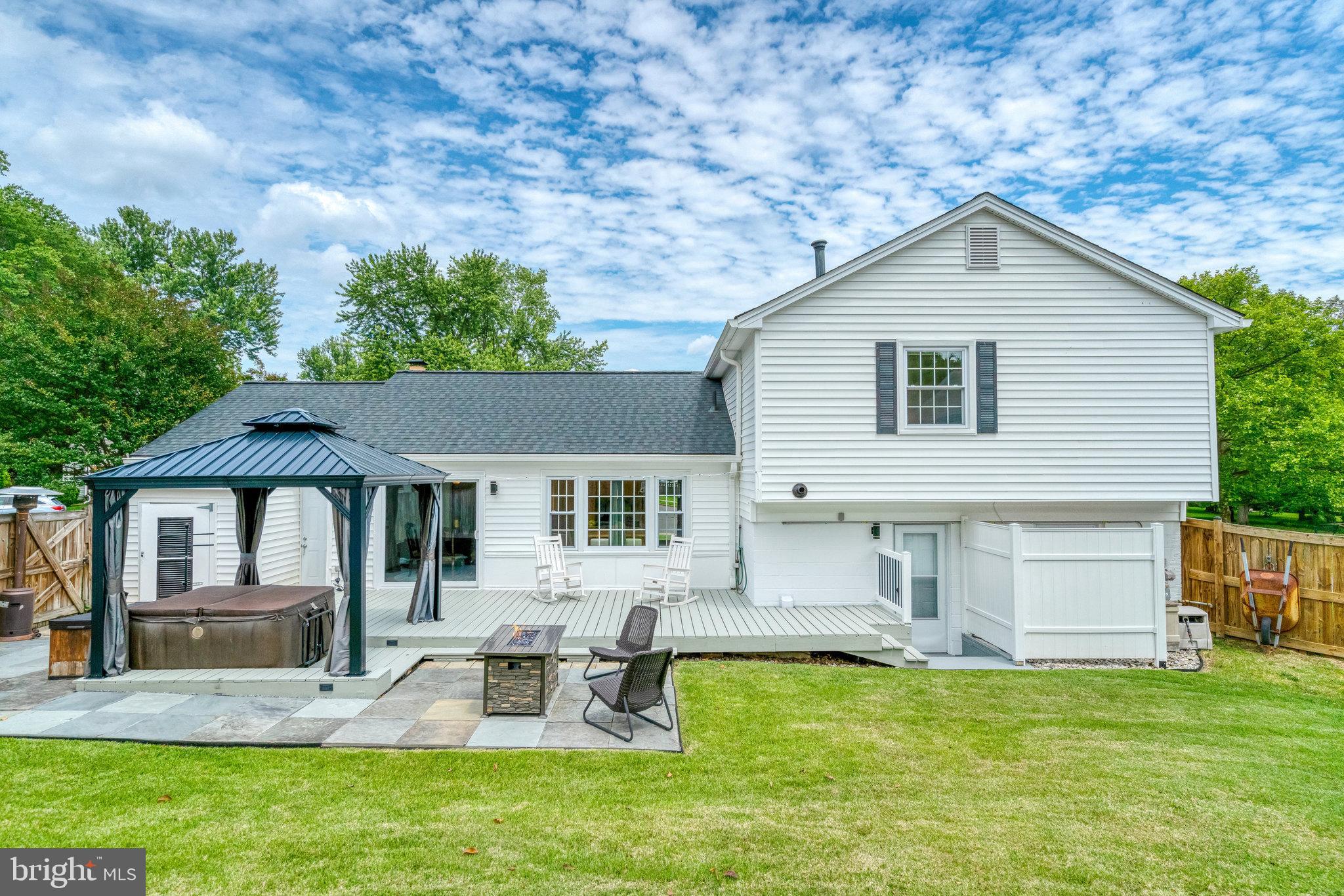 5901 WIVENHOE COURT