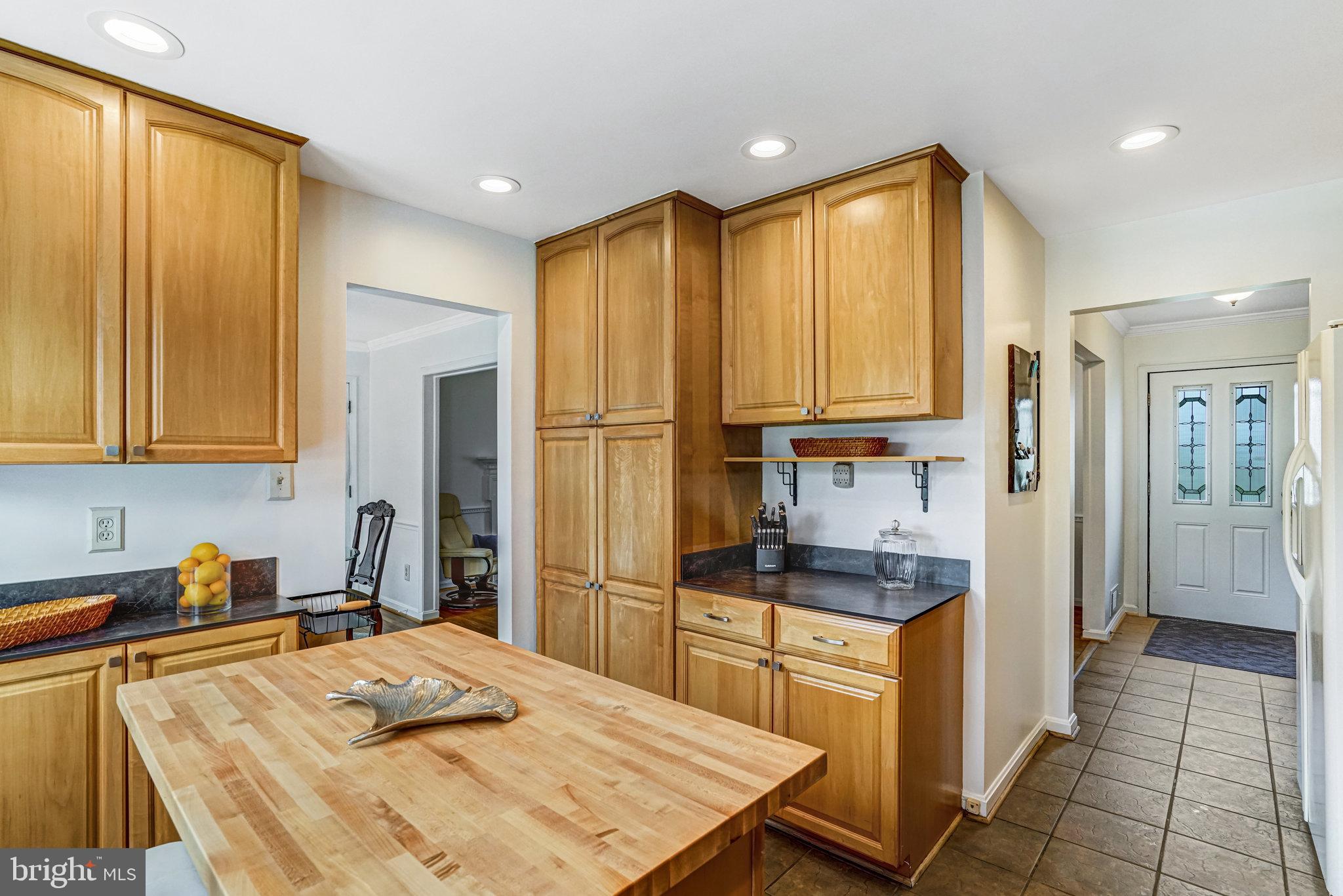 5901 WIVENHOE COURT