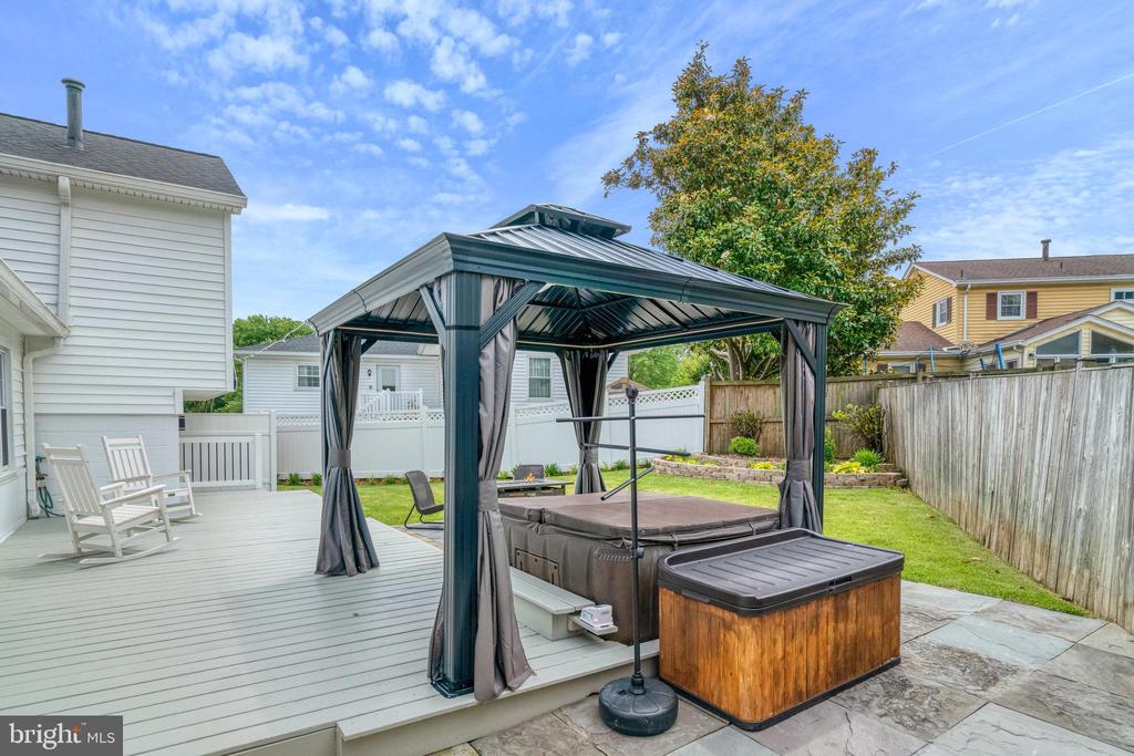 5901 WIVENHOE COURT