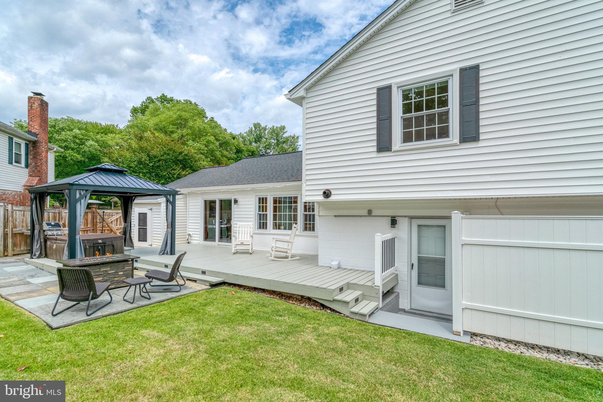 5901 WIVENHOE COURT