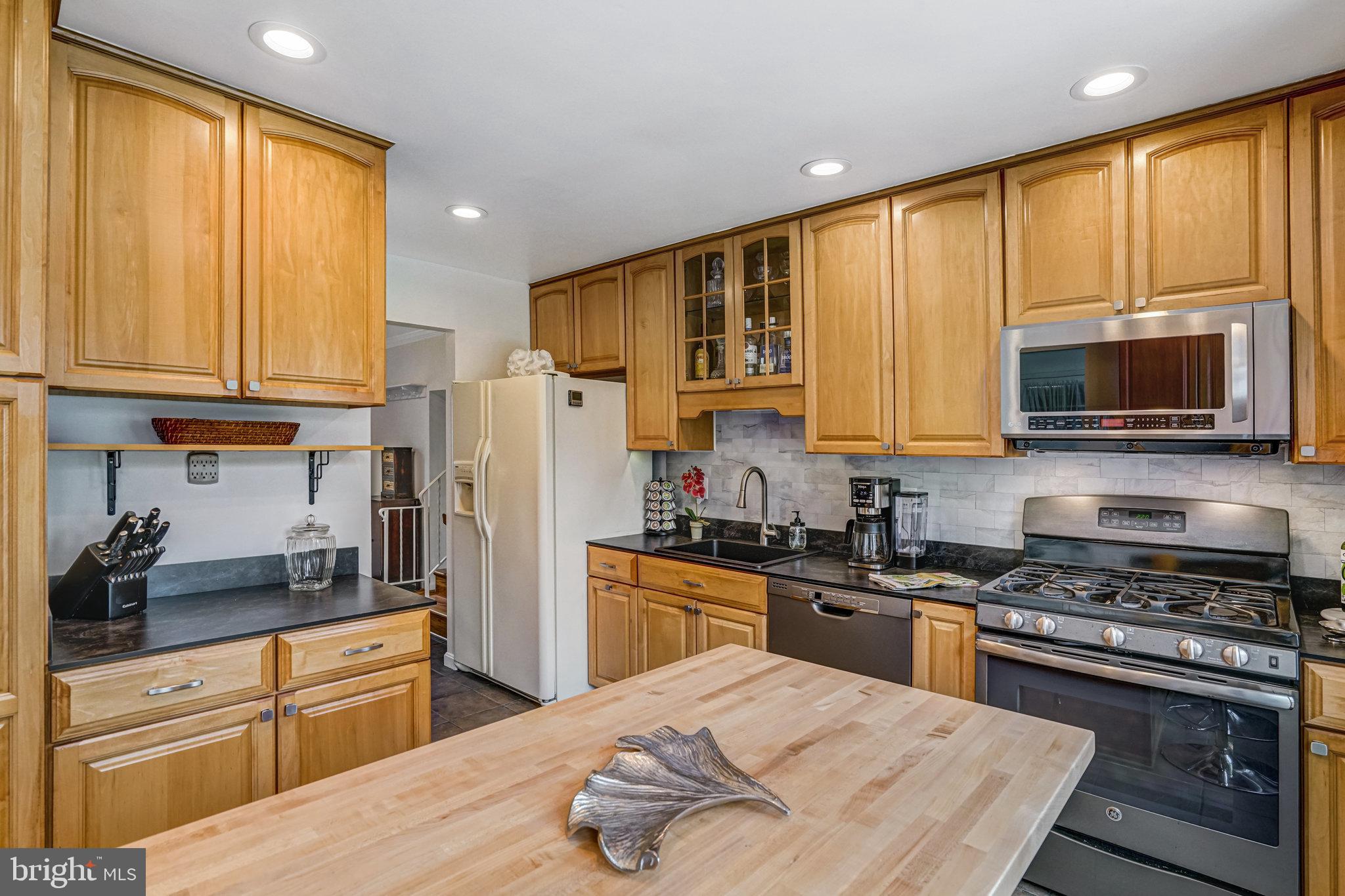 5901 WIVENHOE COURT