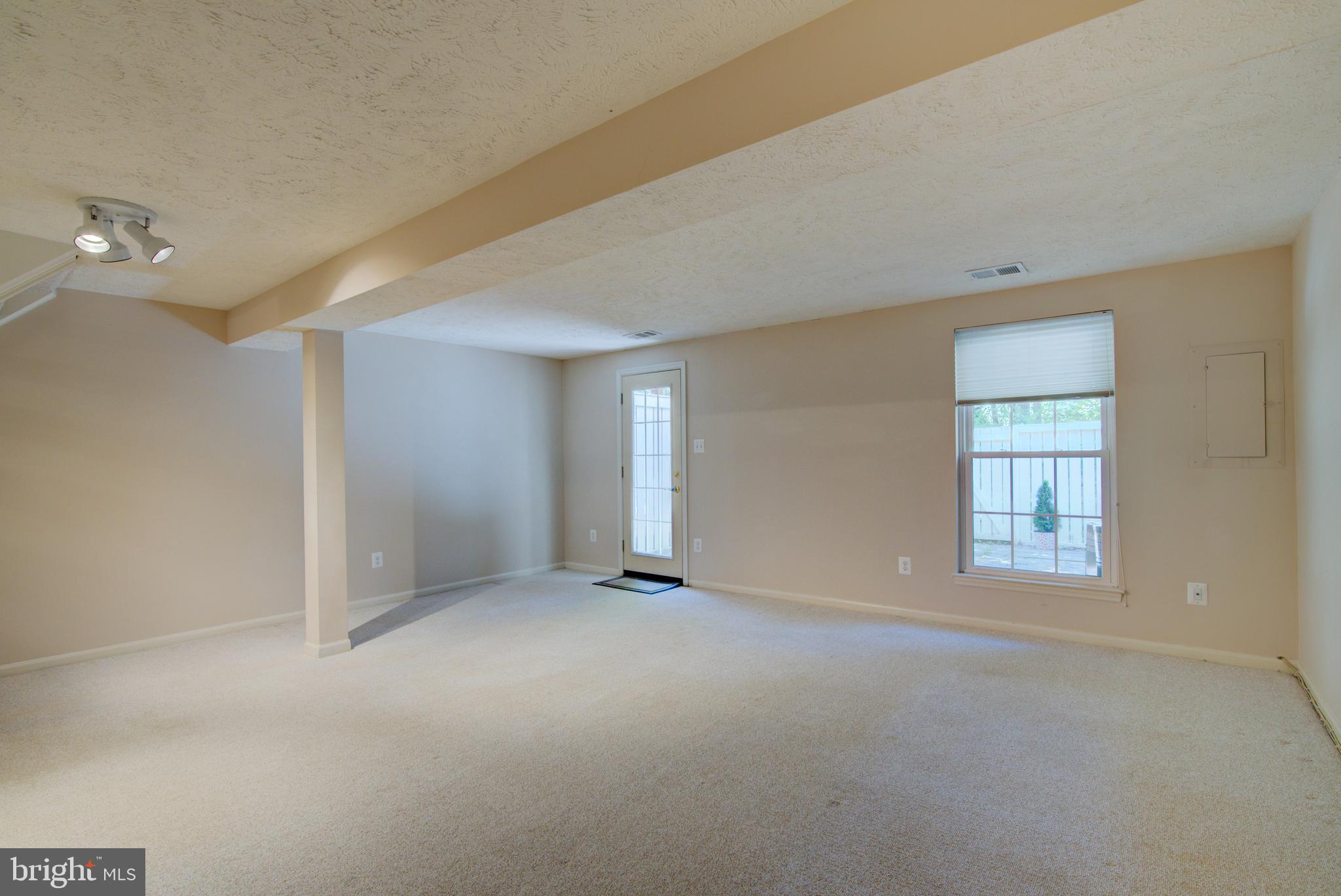 1506 AUTUMN RIDGE CIR