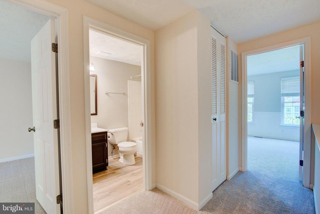 1506 AUTUMN RIDGE CIR