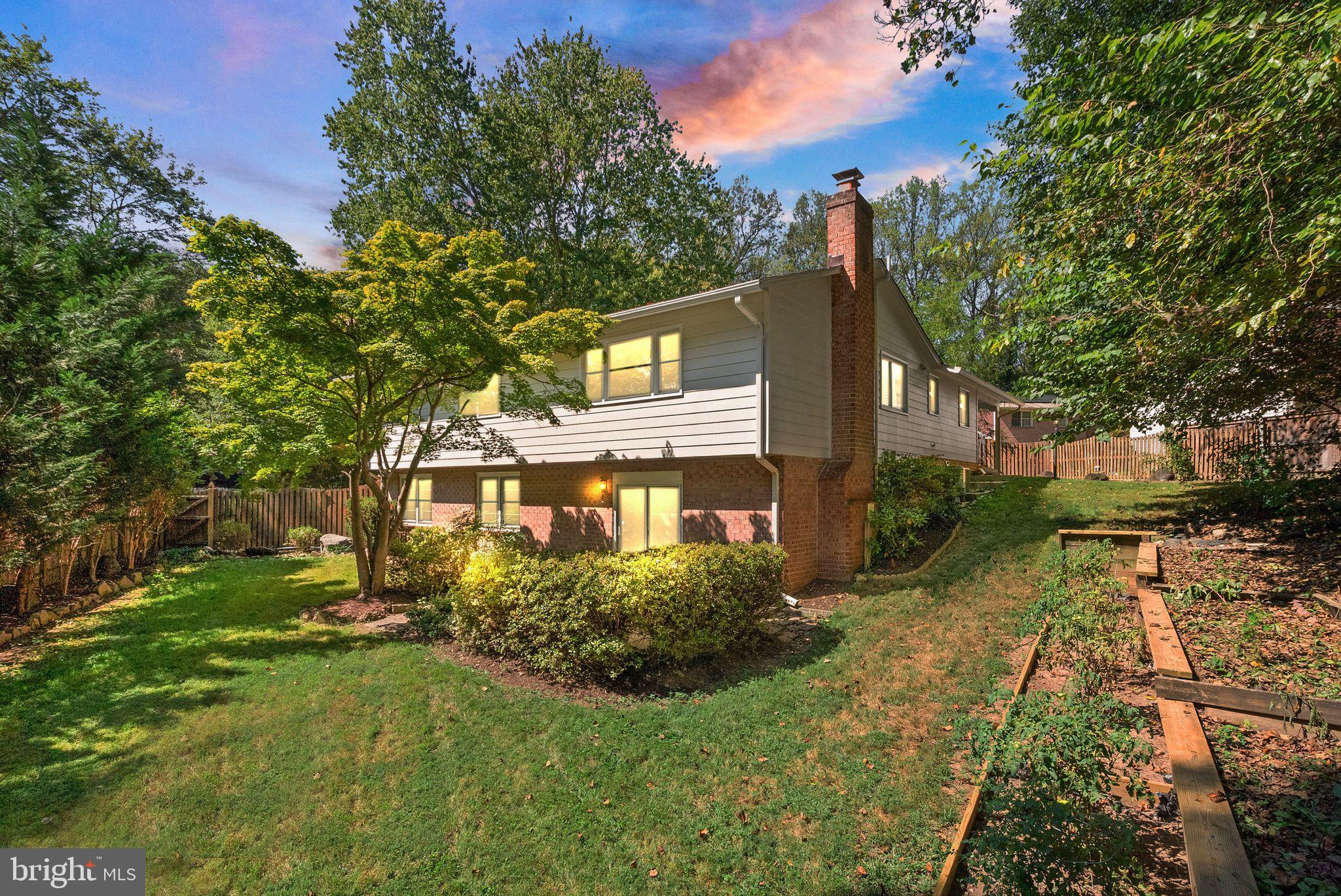 4745 FARNDON COURT