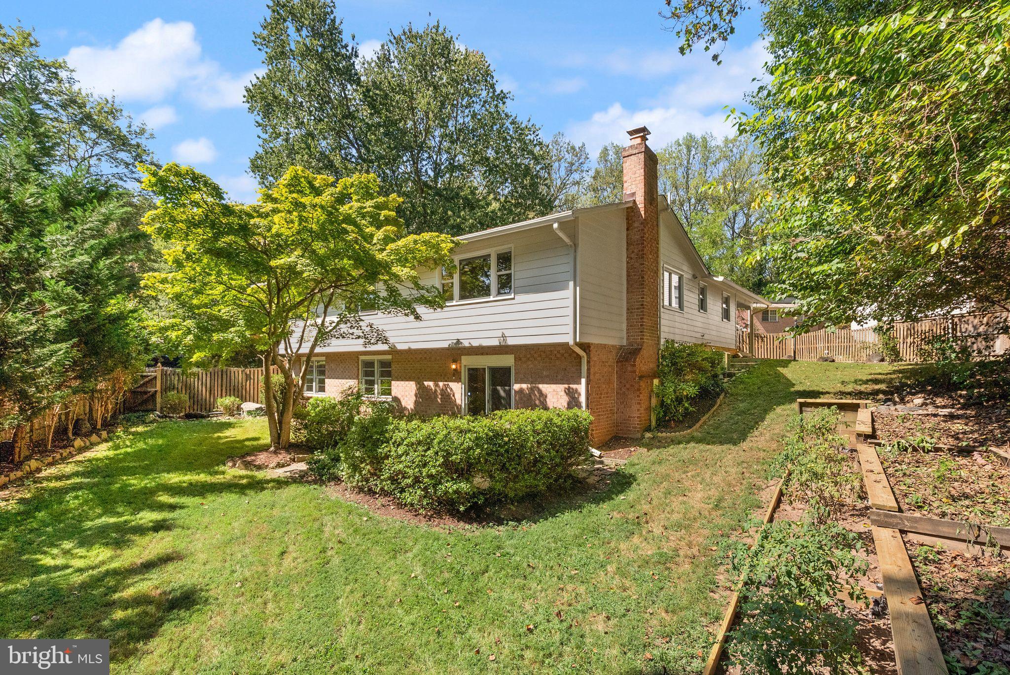 4745 FARNDON COURT