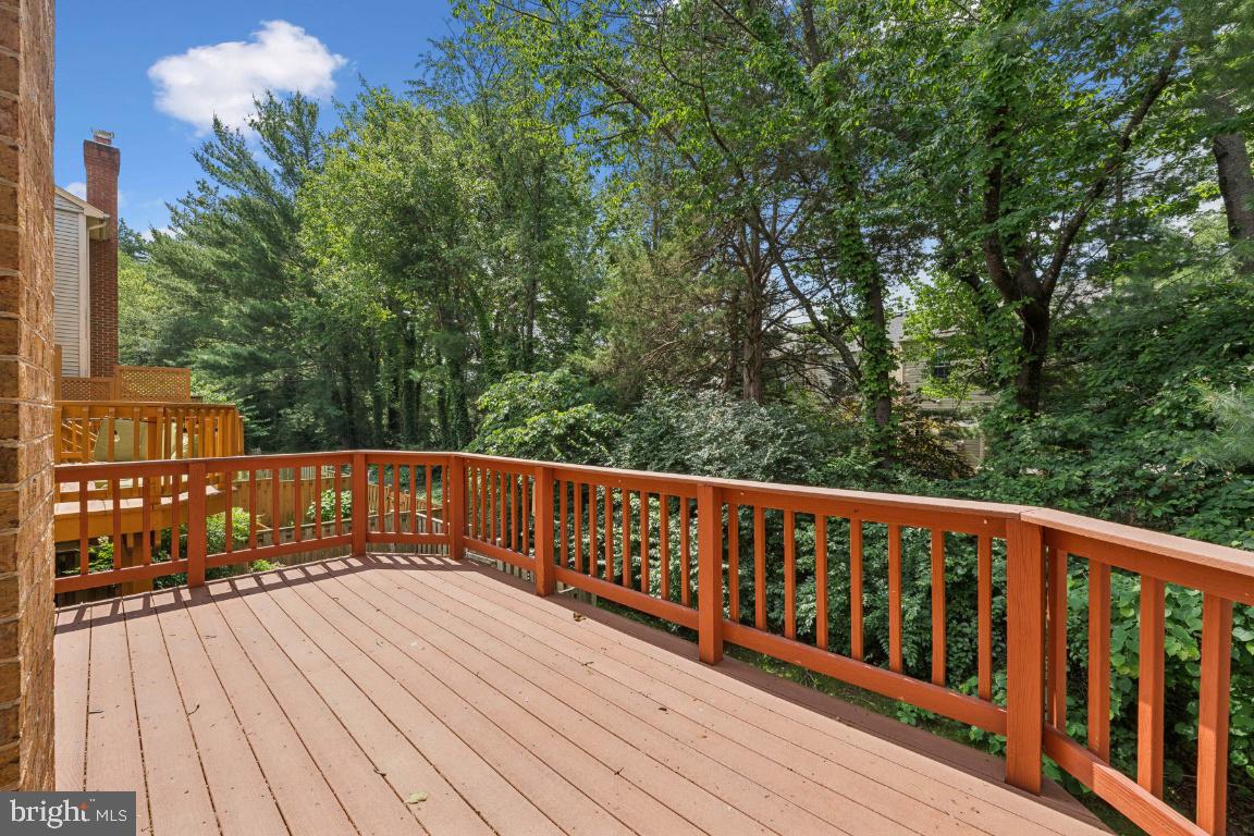 4231 Sleepy Lake Dr