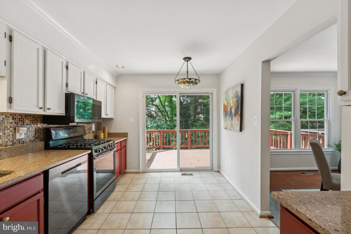 4231 Sleepy Lake Dr