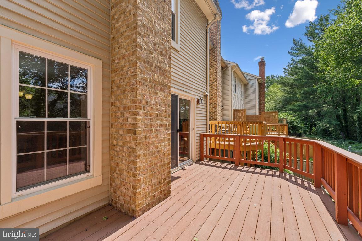 4231 Sleepy Lake Dr