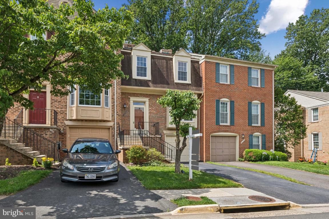 4231 Sleepy Lake Dr