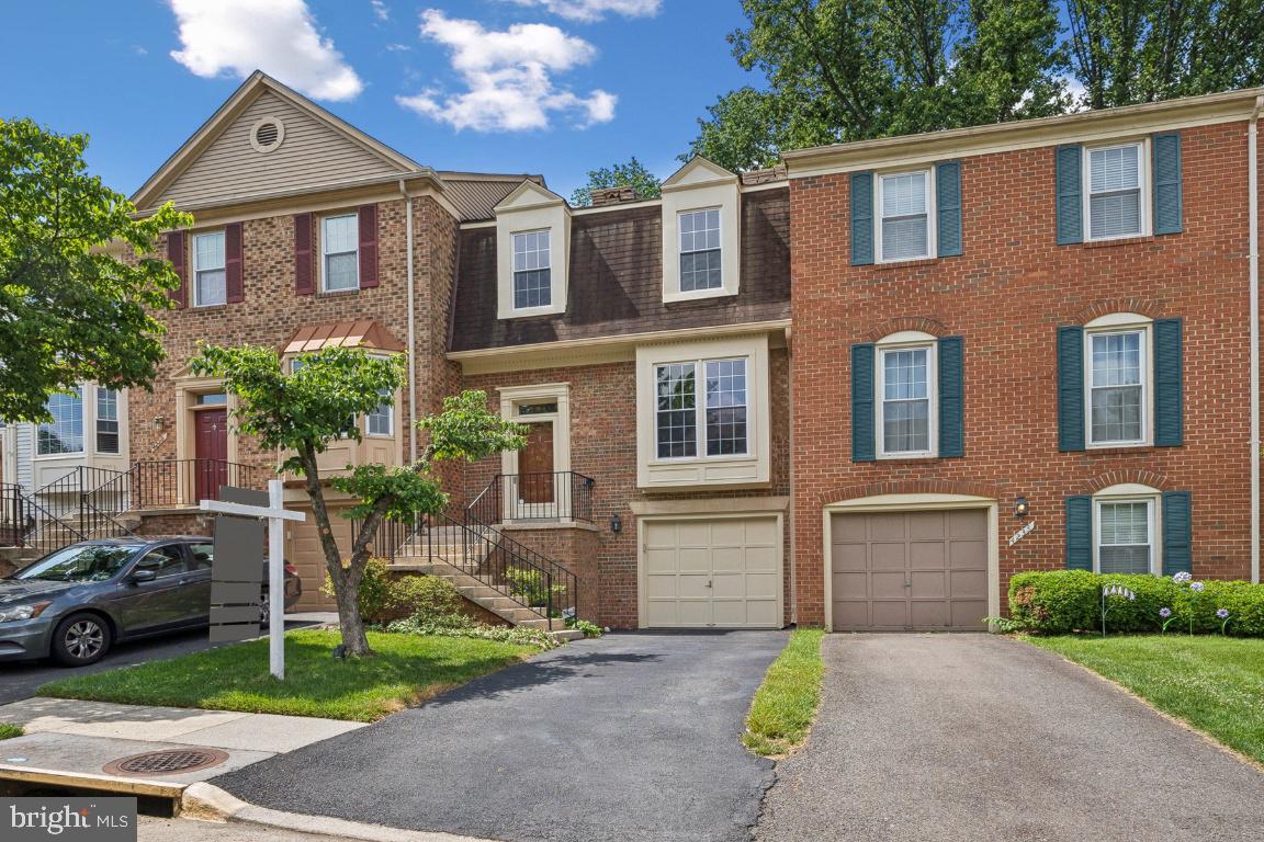 4231 Sleepy Lake Dr