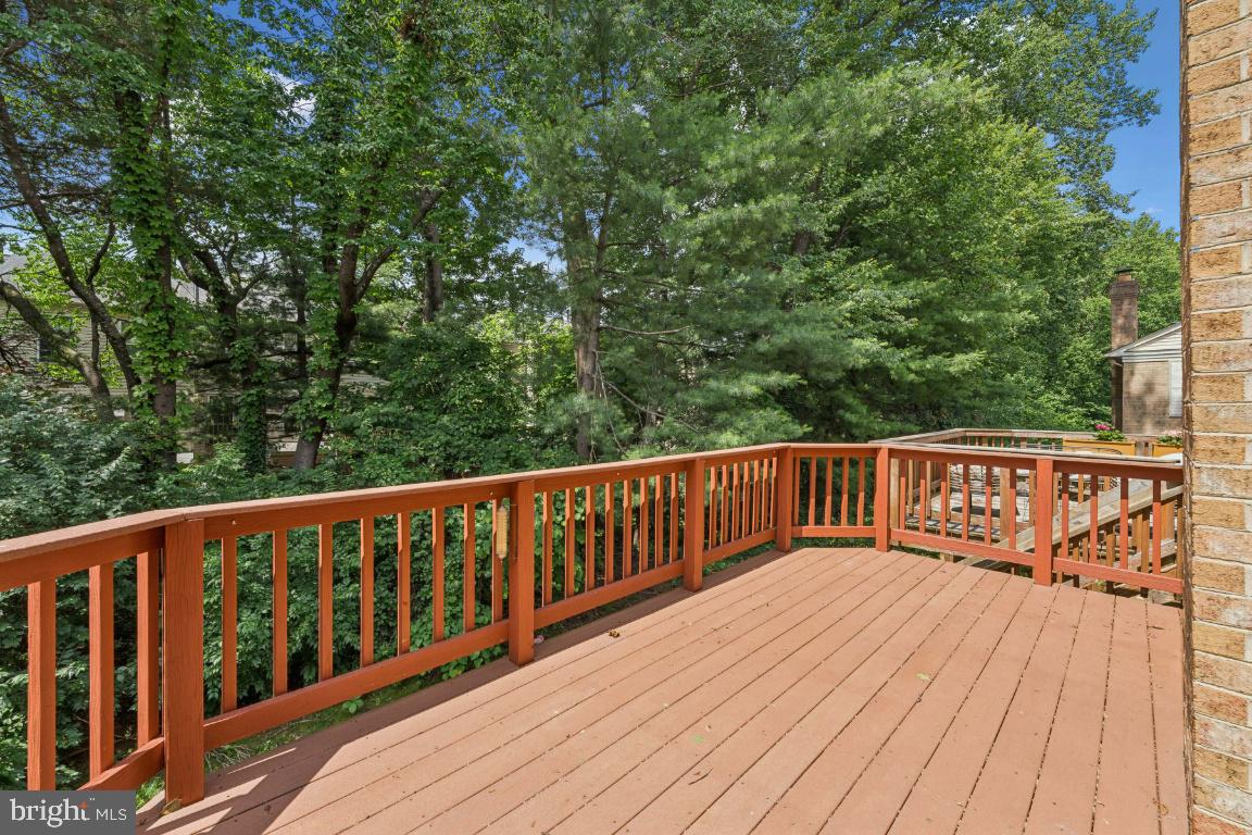 4231 Sleepy Lake Dr