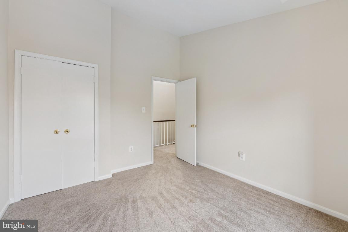 4231 Sleepy Lake Dr