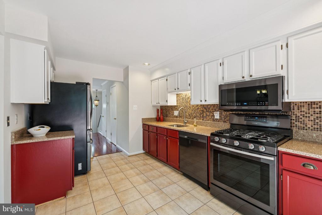4231 Sleepy Lake Dr