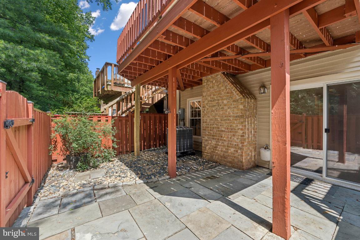 4231 Sleepy Lake Dr