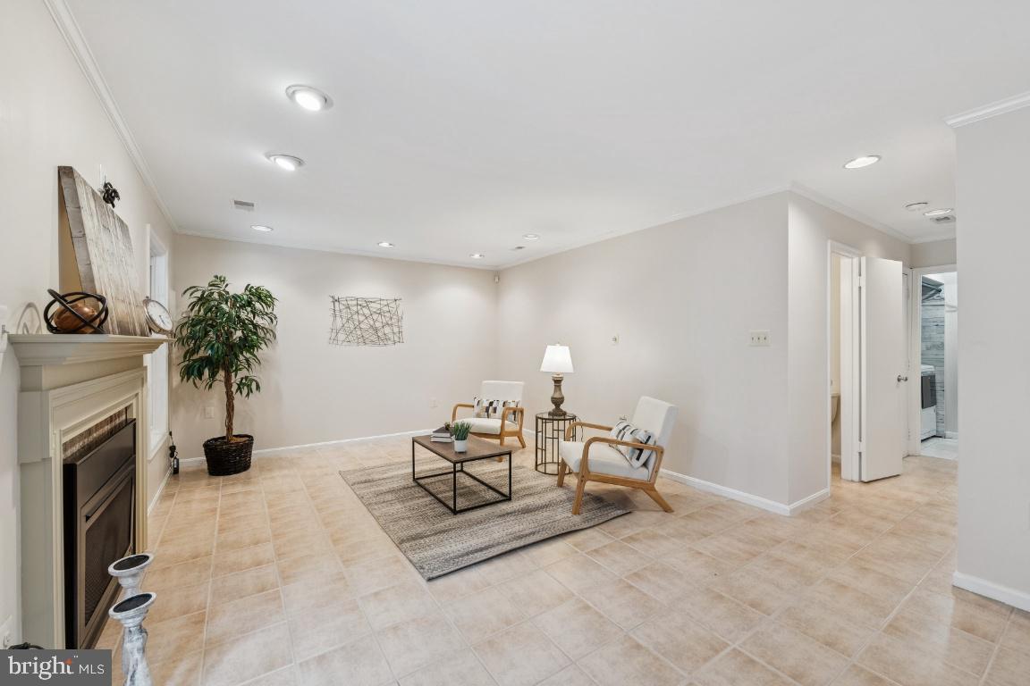 4231 Sleepy Lake Dr