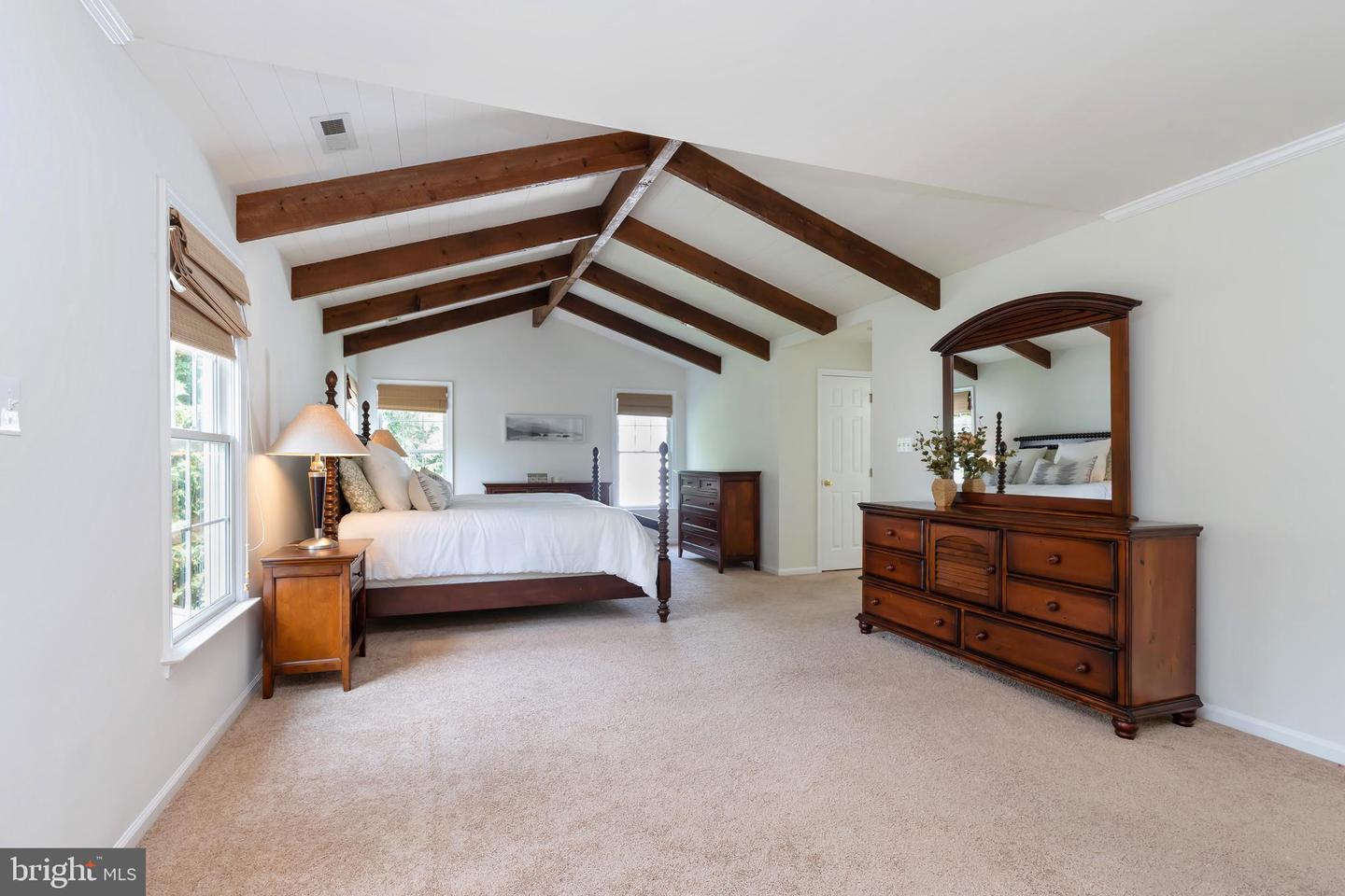 12691 Fox Woods Dr