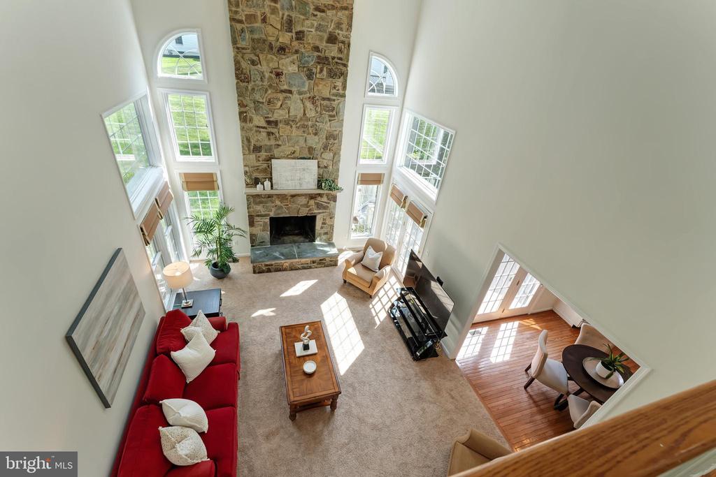 12691 Fox Woods Dr