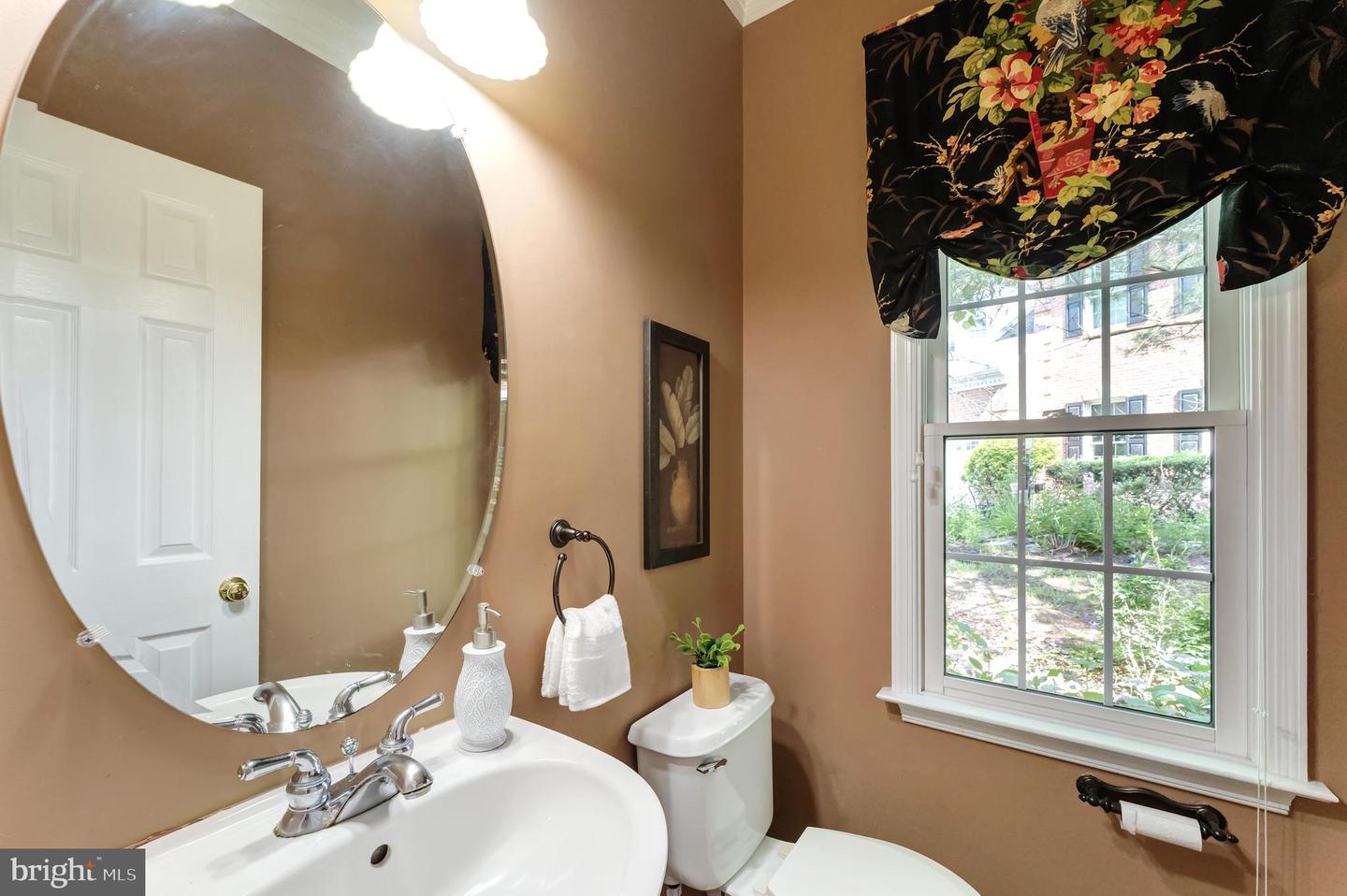12691 Fox Woods Dr