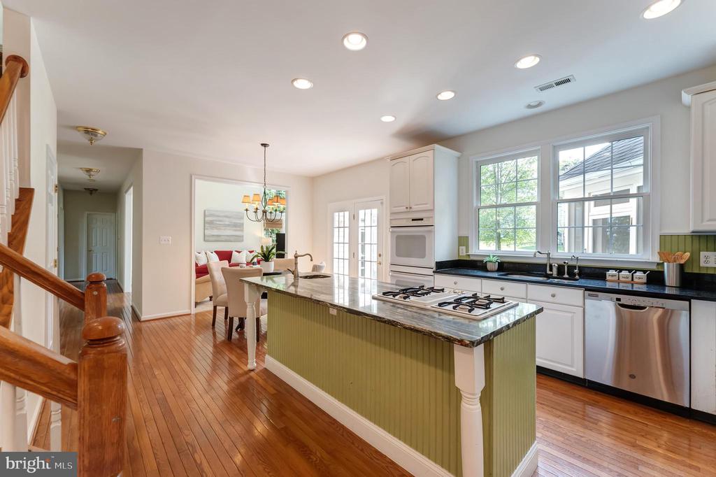 12691 Fox Woods Dr