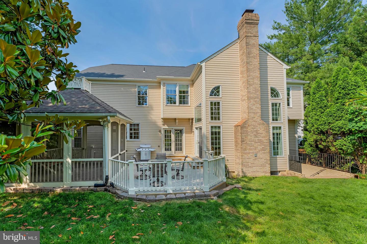 12691 Fox Woods Dr