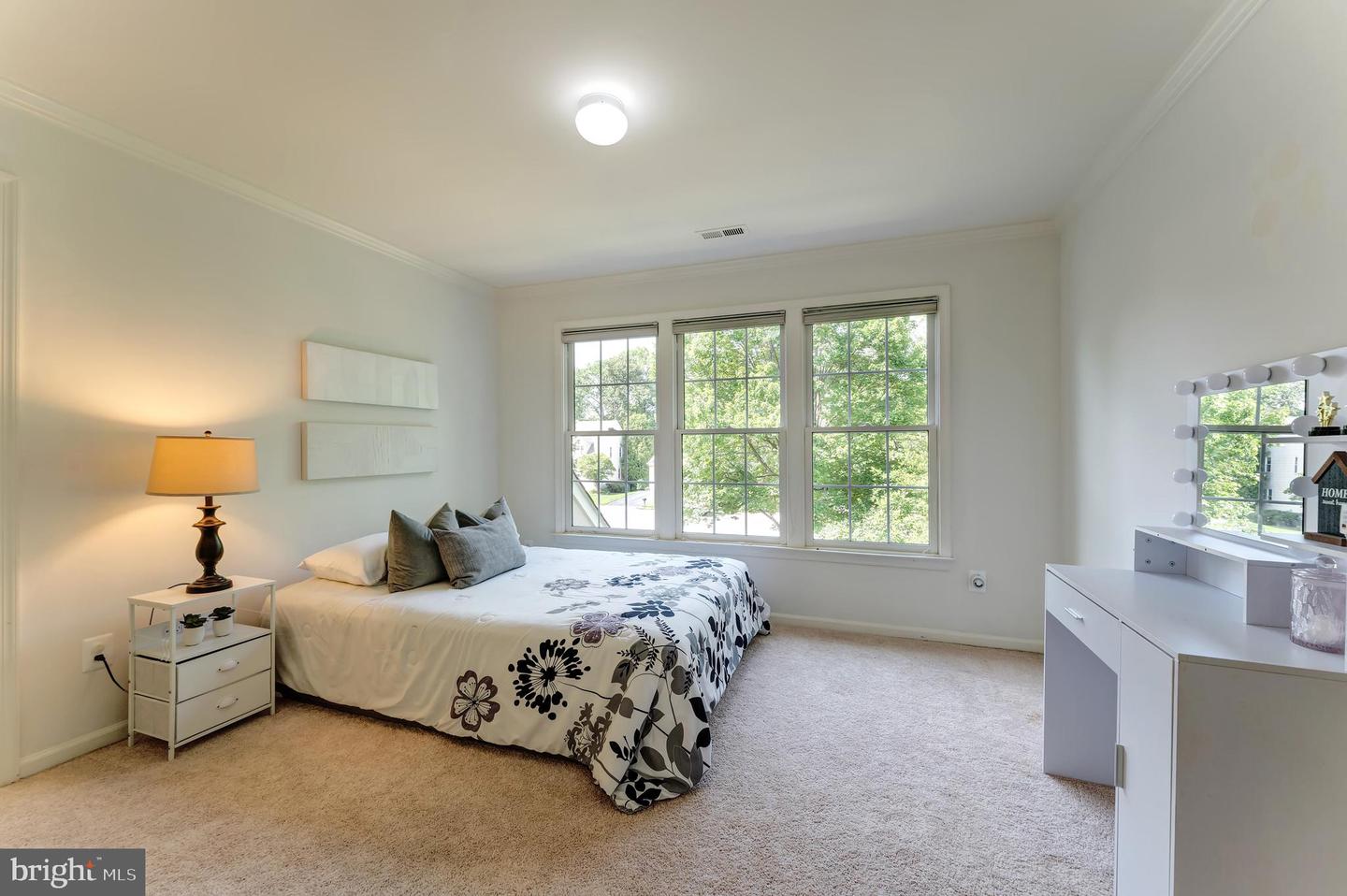 12691 Fox Woods Dr