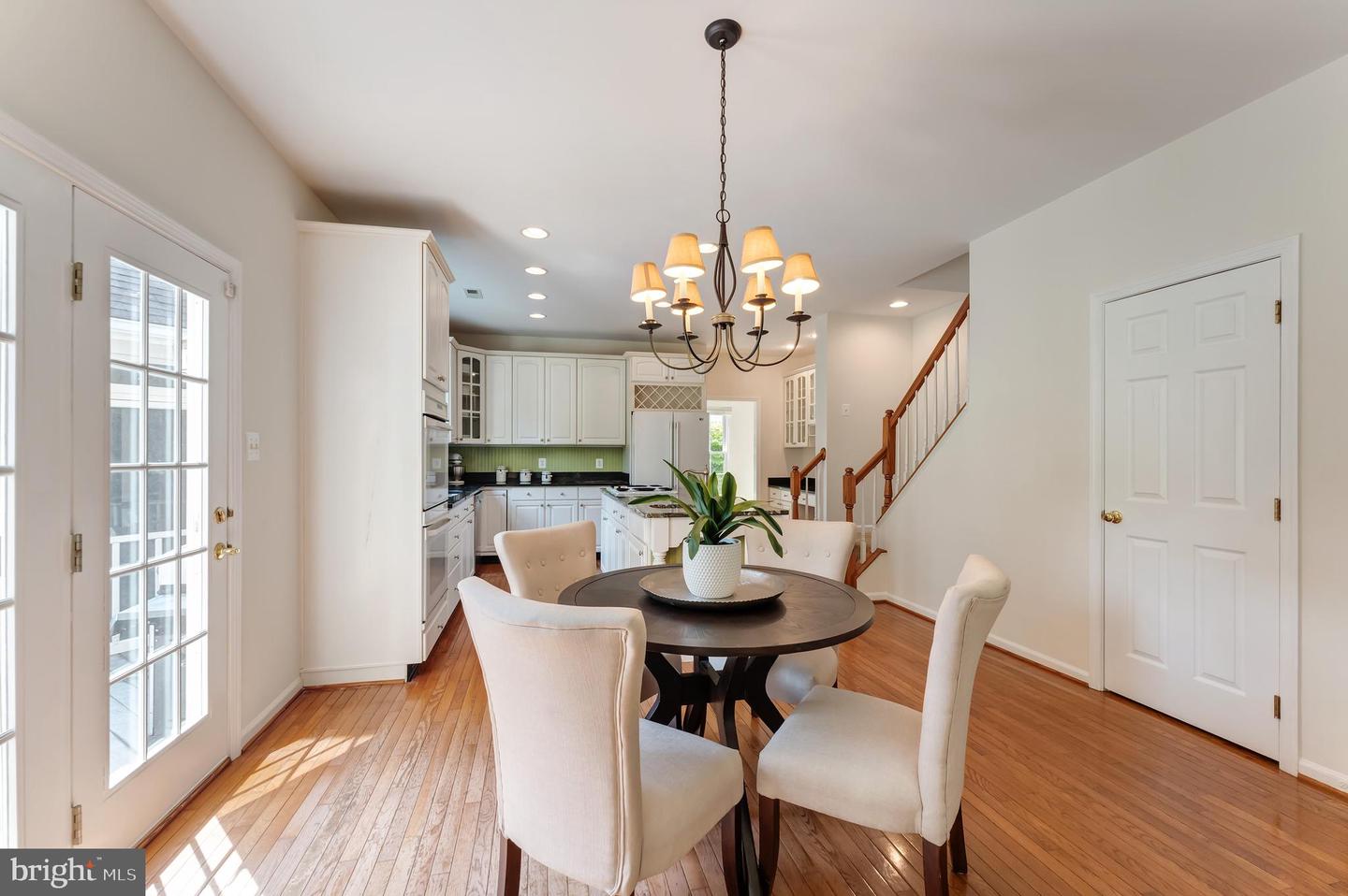 12691 Fox Woods Dr