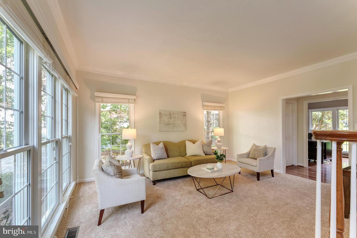 12691 Fox Woods Dr